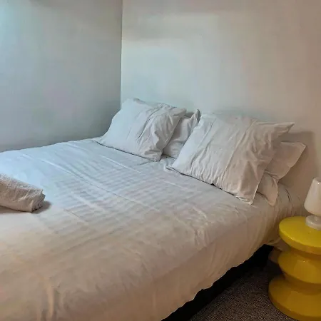 Magnifique Hotel Avec Patio - Duplex 2 Proche Tram Bordeaux